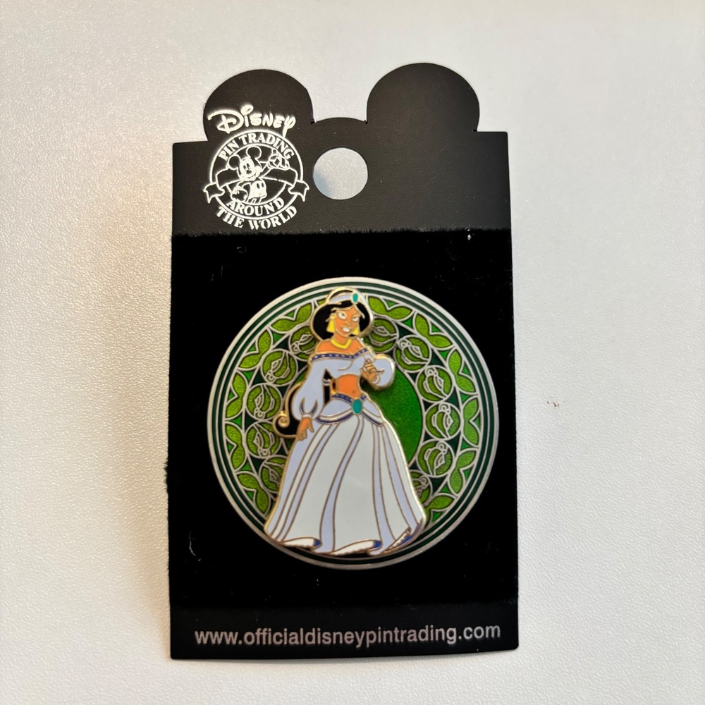 WDW Stained Glass Princess Series Pin 2003 Princess Jasmine Disney 75617